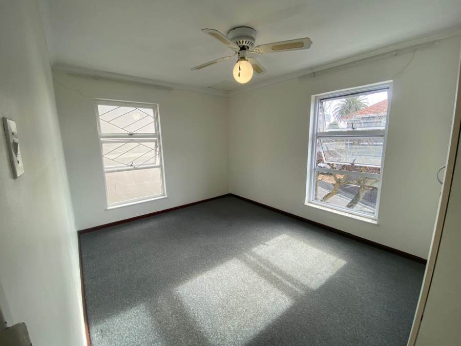 To Let 2 Bedroom Property for Rent in Green Point Western Cape